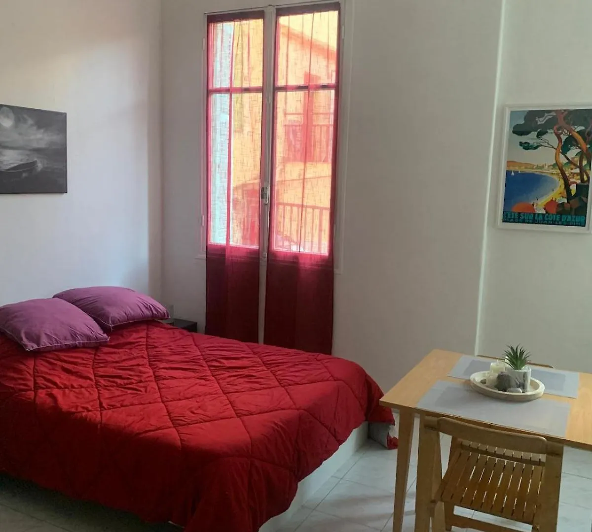 Apartment Nice Studio Close To The Sea