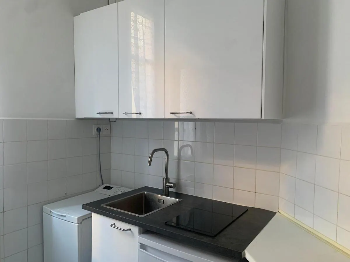 Nice Studio Close To The Sea Apartment